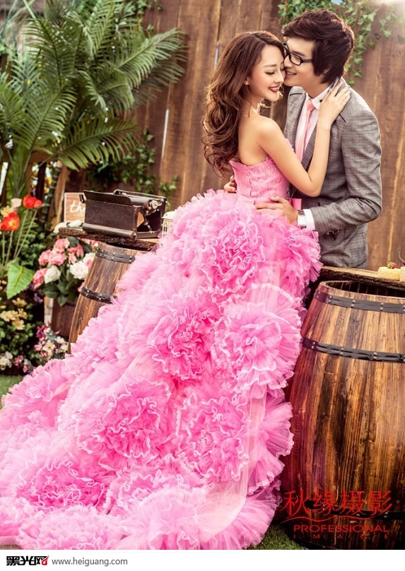 点击大图看下一张：空中花园 婚纱摄影