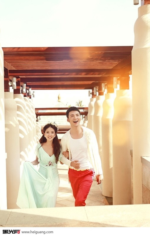 点击大图看下一张：花样年华 婚纱摄影