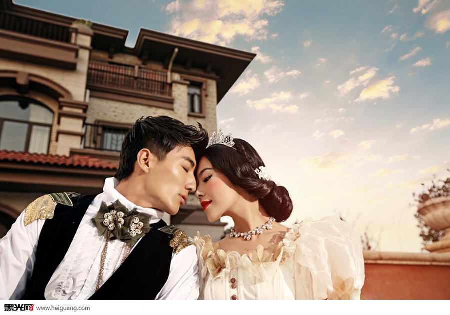 点击大图看下一张:爱丽丝 婚纱摄影