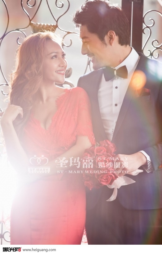 点击大图看下一张：茵特拉根小镇 婚纱摄影