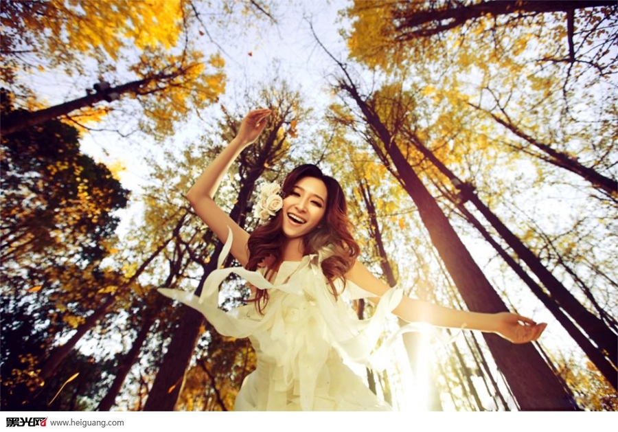 点击大图看下一张:典爱珍藏 婚纱摄影