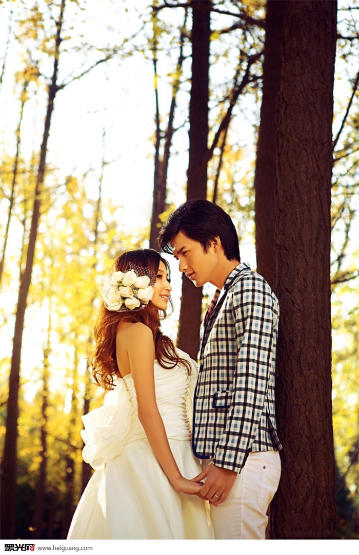 点击大图看下一张:典爱珍藏 婚纱摄影