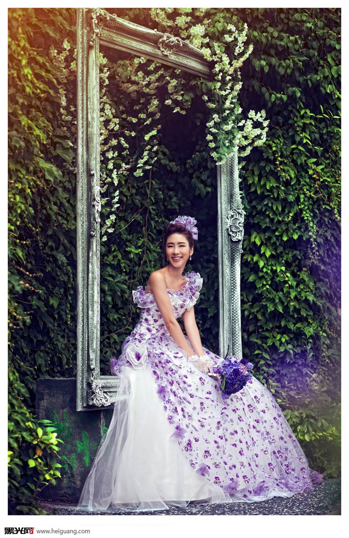 点击大图看下一张:梦游仙境 婚纱摄影