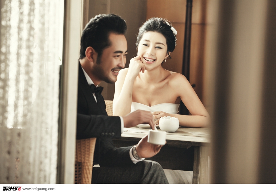 点击大图看下一张：甜蜜下午茶 婚纱摄影