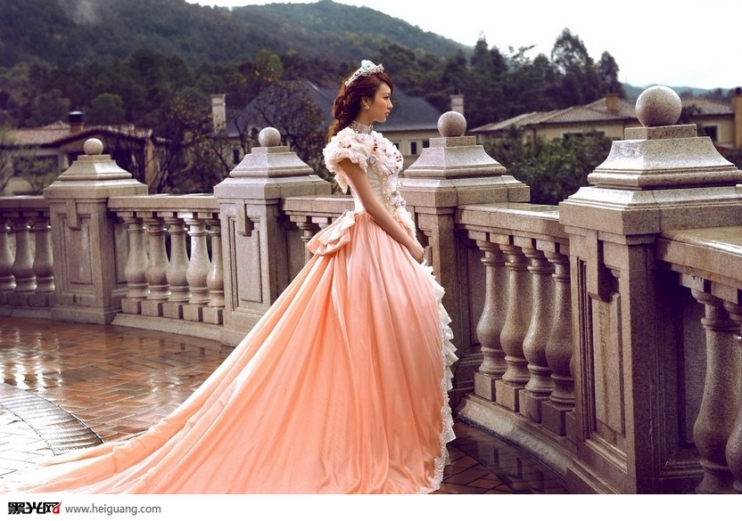 点击大图看下一张：公主道 婚纱摄影