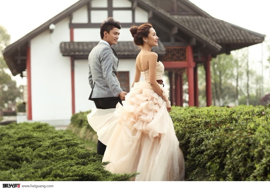 点击大图看下一张：明清古韵 婚纱摄影