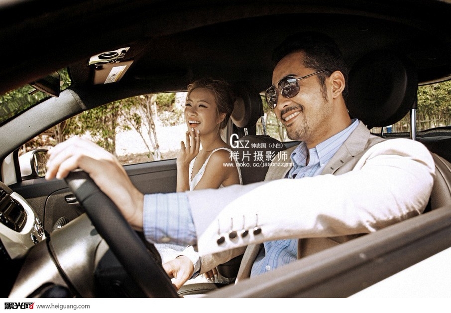 点击大图看下一张：爱在旅途 婚纱摄影