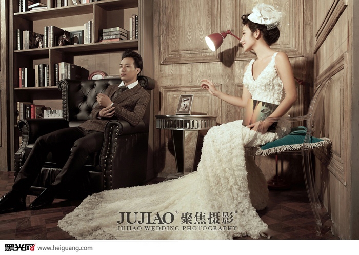 点击大图看下一张:费加罗的爱恋 婚纱摄影