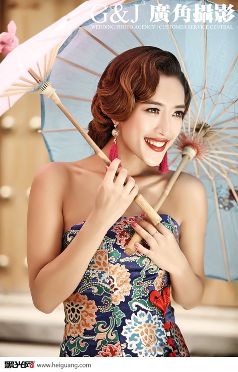 点击大图看下一张：广角新作 婚纱摄影