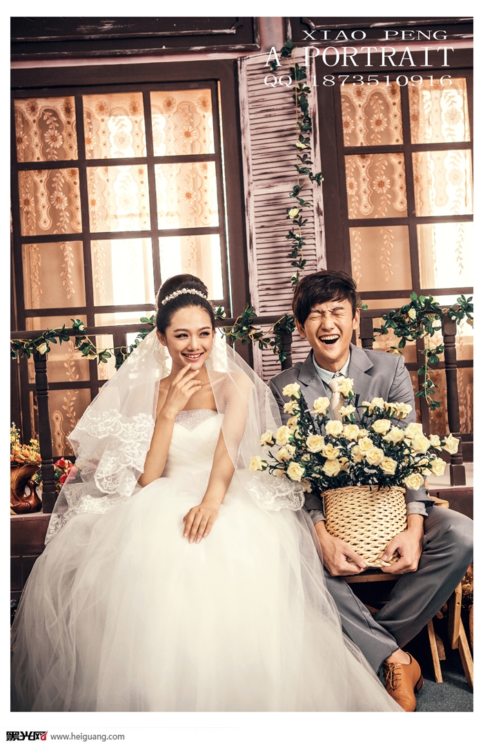 点击大图看下一张：秘密花园 婚纱摄影