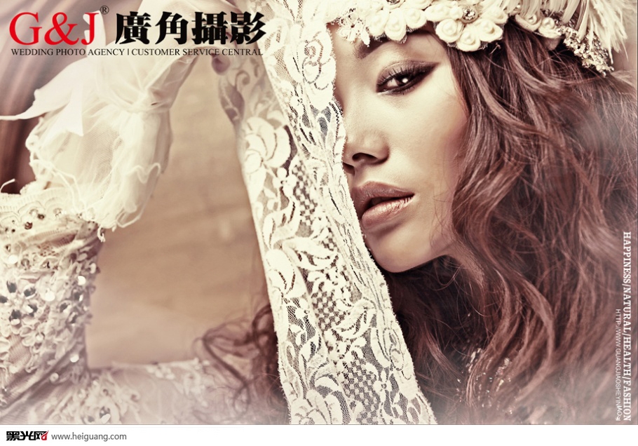 点击大图看下一张：浪漫白纱 婚纱摄影