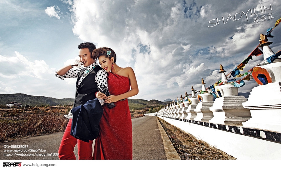 点击大图看下一张：藏之恋 婚纱摄影
