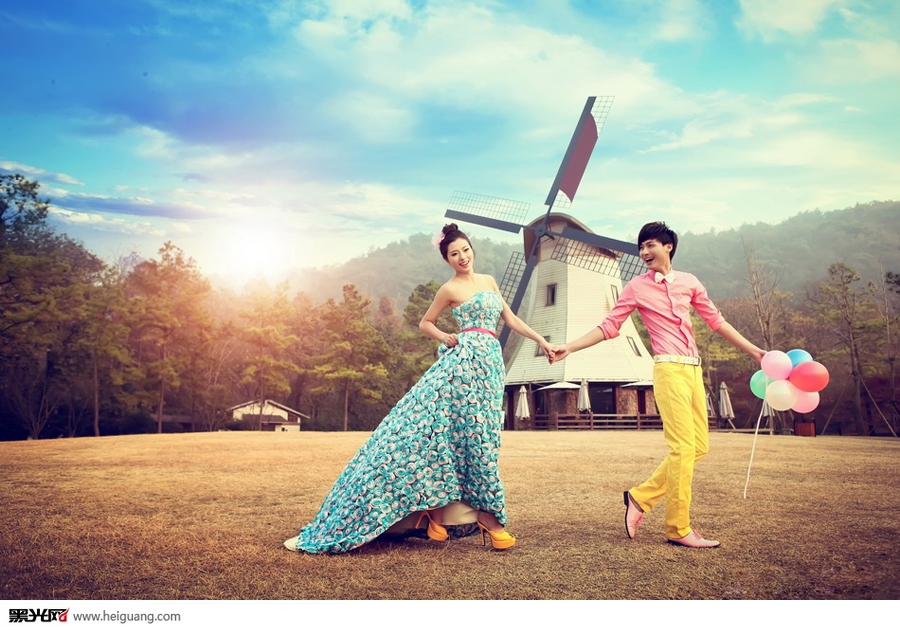 点击大图看下一张：风车恋人 婚纱摄影