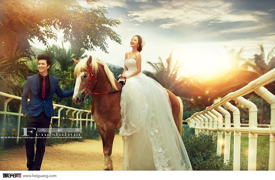 点击大图看下一张：骑马情缘 婚纱摄影