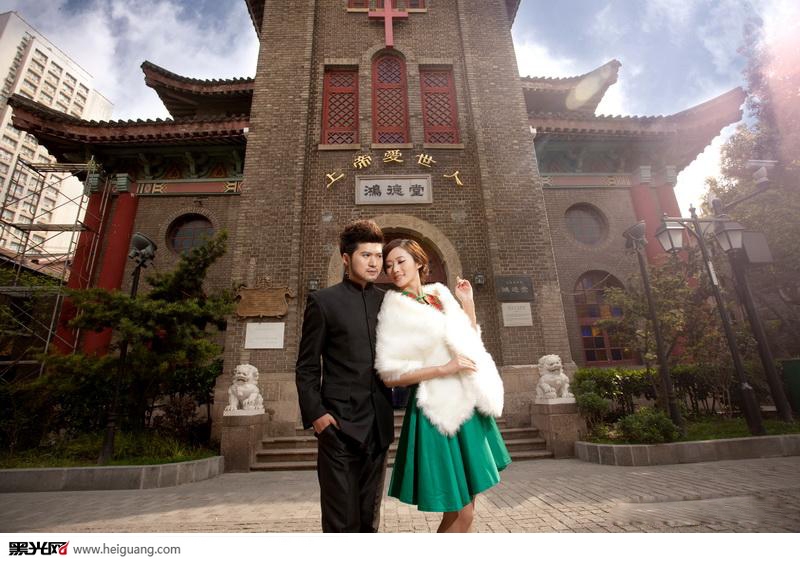 点击大图看下一张：情定上海 婚纱摄影