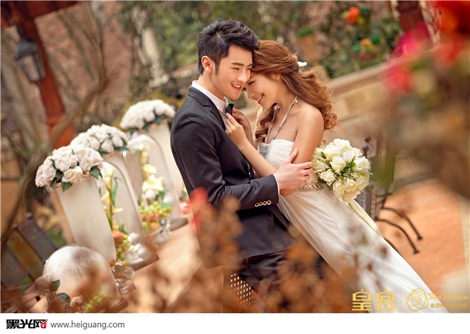 点击大图看下一张：西班牙风情 婚纱摄影