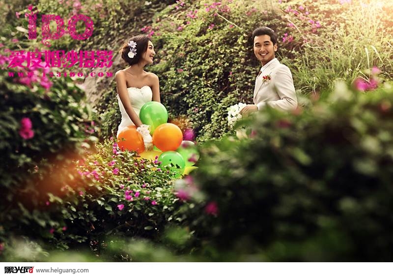 点击大图看下一张：爱的阶梯 婚纱摄影