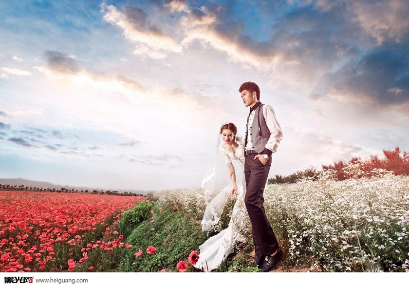 点击大图看下一张：爱在满天星 婚纱摄影