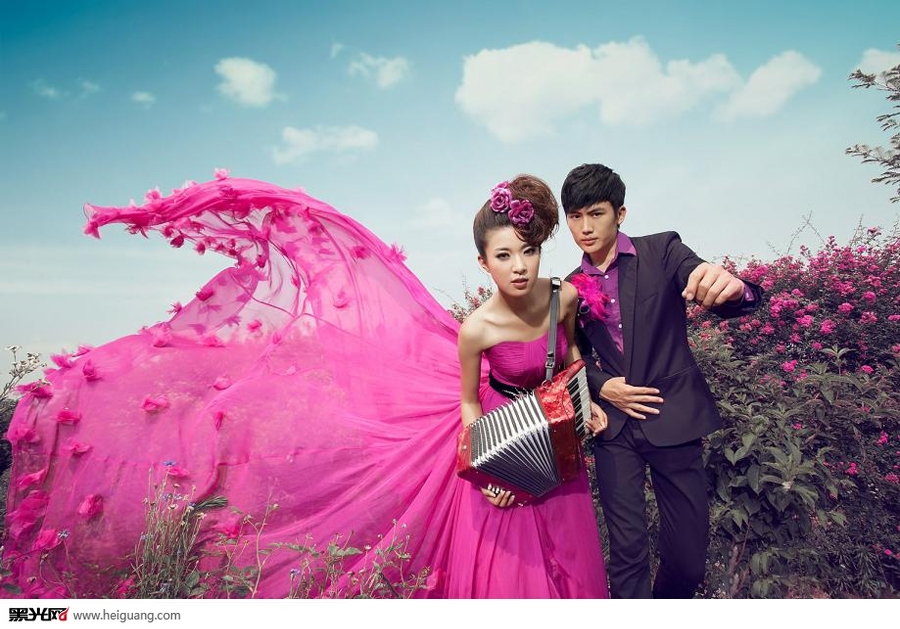 点击大图看下一张：蔷薇物语 婚纱摄影