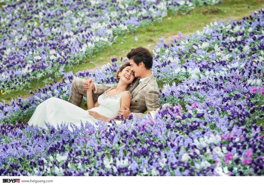 点击大图看下一张：薰衣草 婚纱摄影