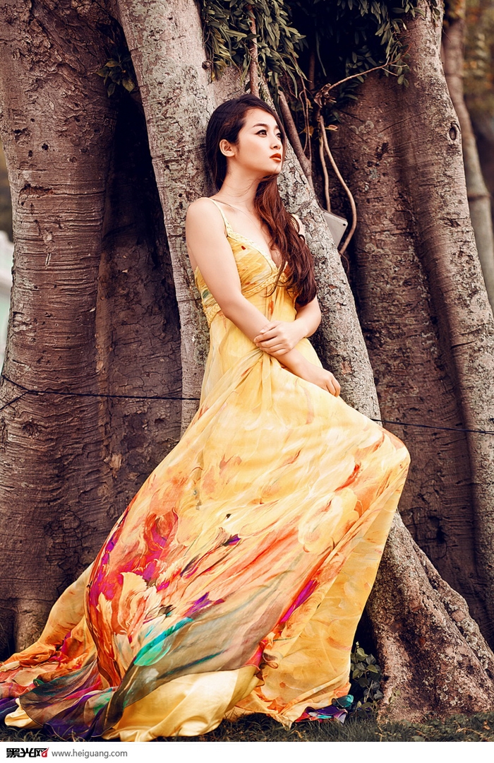 点击大图看下一张：海之恋 婚纱摄影