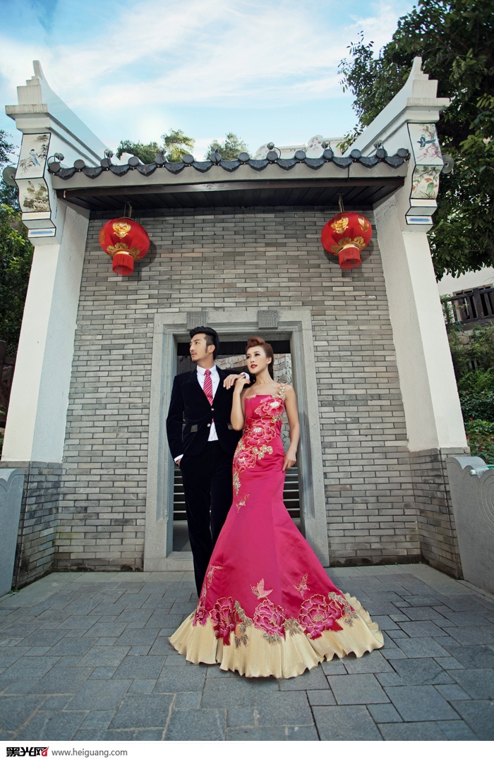 点击大图看下一张：深情依旧 婚纱摄影