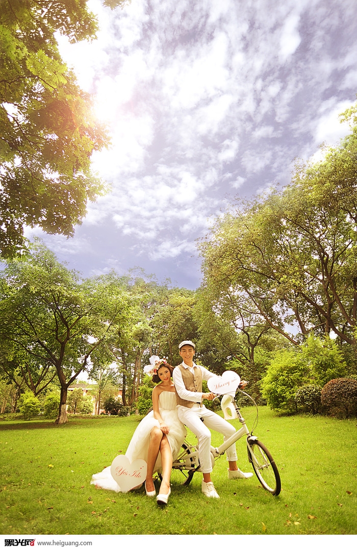 点击大图看下一张：托斯卡纳的阳光 婚纱摄影