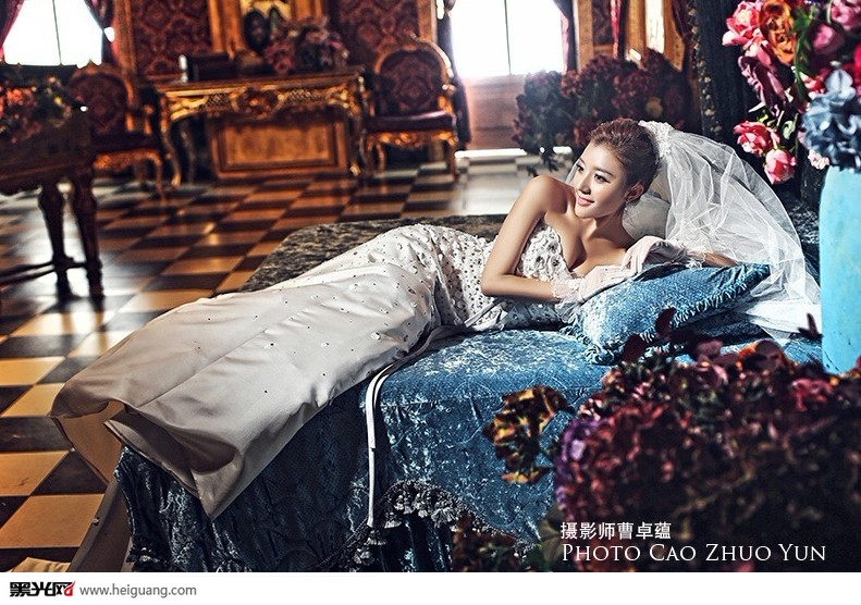 点击大图看下一张：蝴蝶树 婚纱摄影