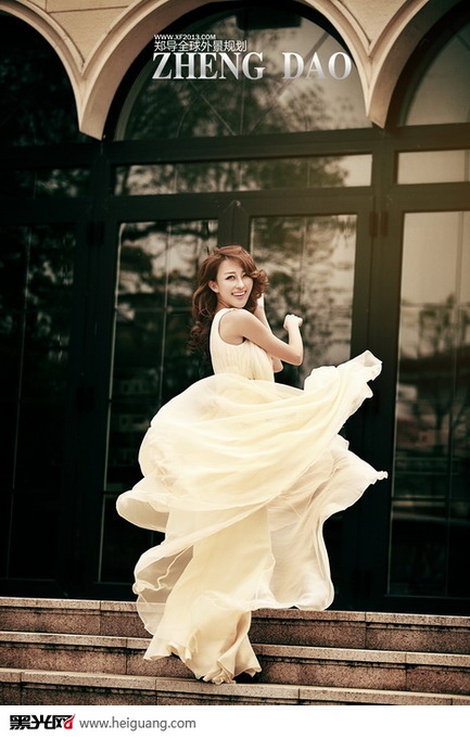 点击大图看下一张：梵花若梦 婚纱摄影