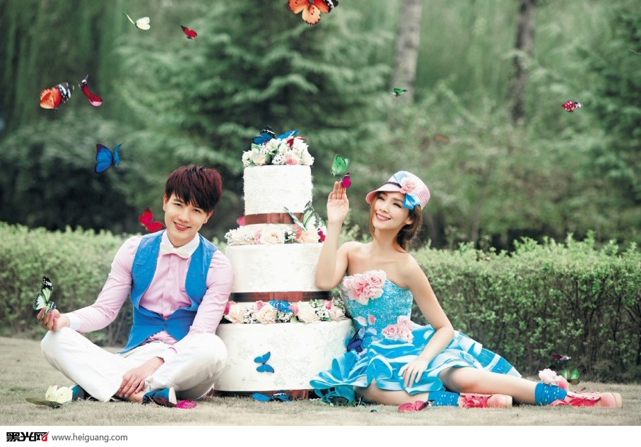 点击大图看下一张：蝶之恋 婚纱摄影