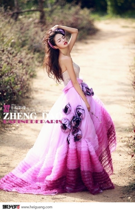 点击大图看下一张：浪漫庄园 婚纱摄影