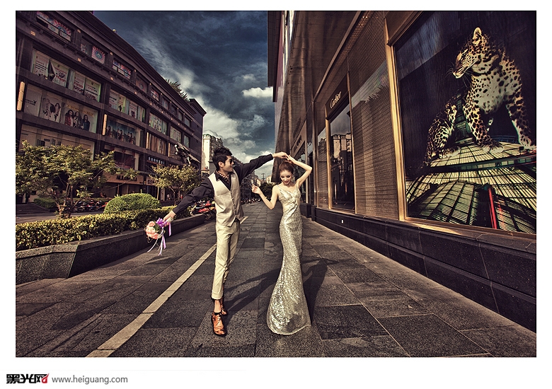 点击大图看下一张：爱开始的地方 婚纱摄影