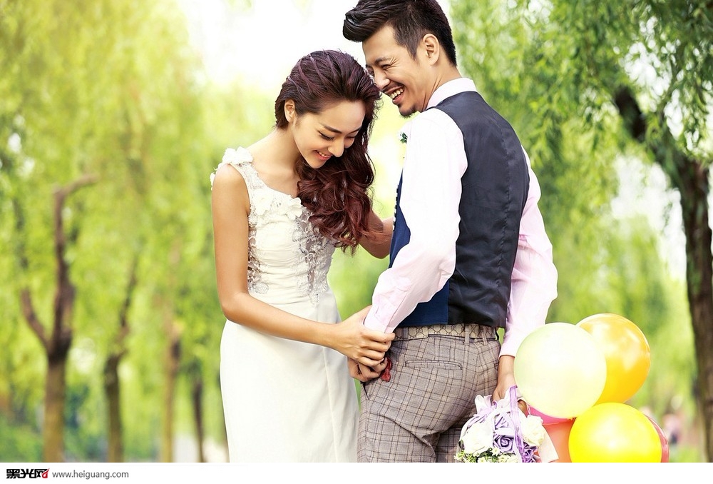 点击大图看下一张：浪漫决定 婚纱摄影