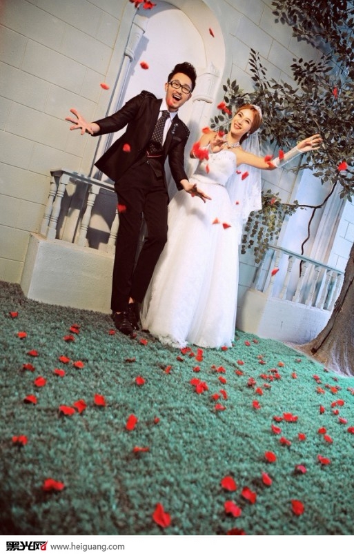 点击大图看下一张：你是我的提拉米苏 婚纱摄影