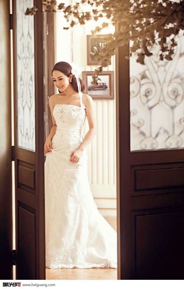 点击大图看下一张:樱花恋 婚纱摄影