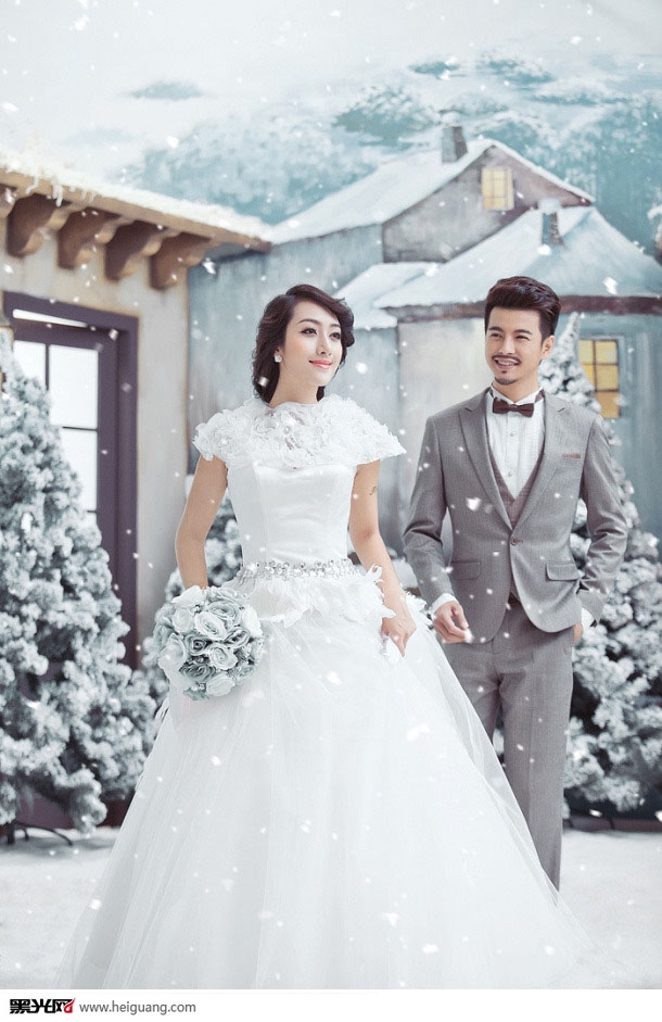 点击大图看下一张:雪之恋 婚纱摄影