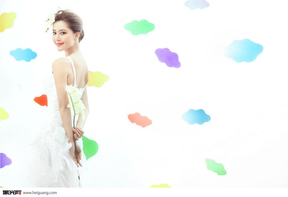 点击大图看下一张:五彩缤纷 婚纱摄影