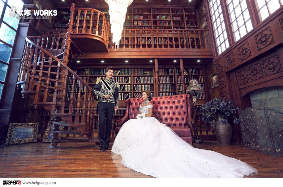 点击大图看下一张:奢华 婚纱摄影