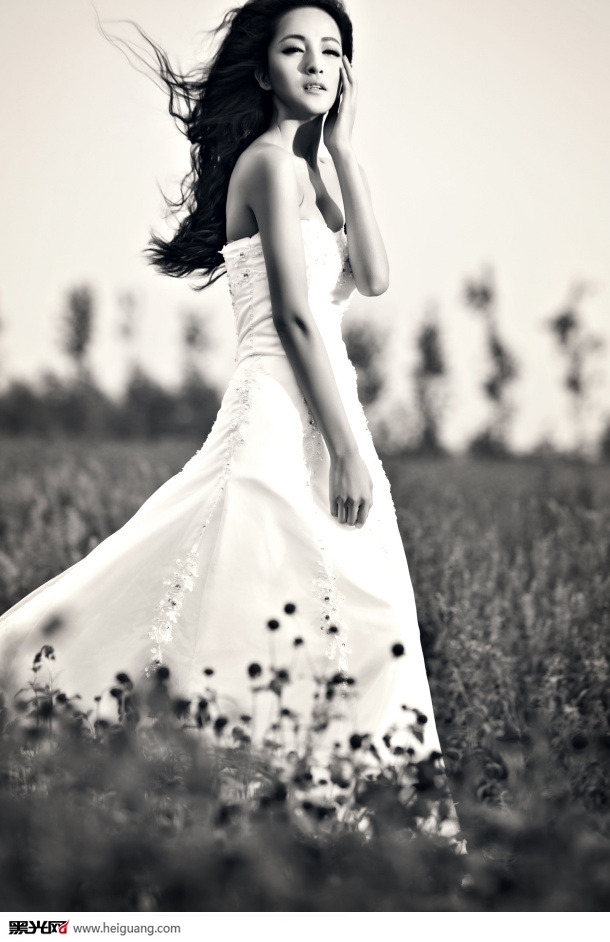 点击大图看下一张:董衣草 婚纱摄影