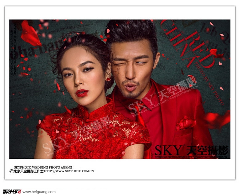 点击大图看下一张：中国红 婚纱摄影