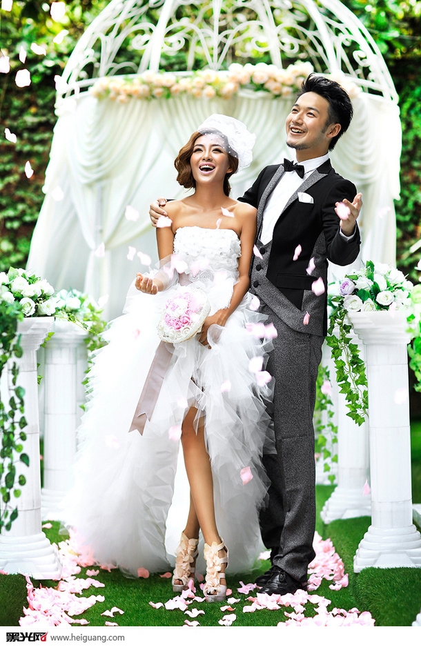 点击大图看下一张:我们的婚礼 婚纱摄影