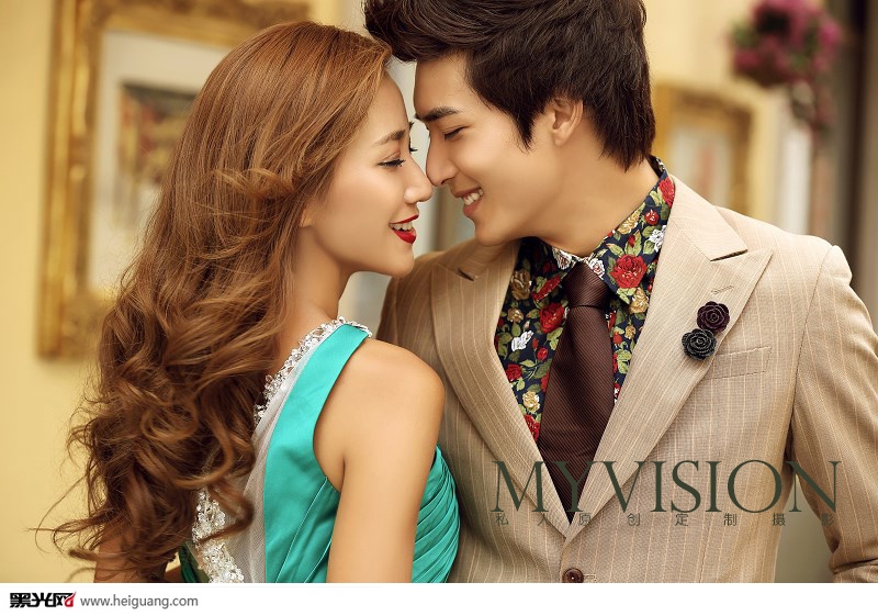 点击大图看下一张:恋人 婚纱摄影