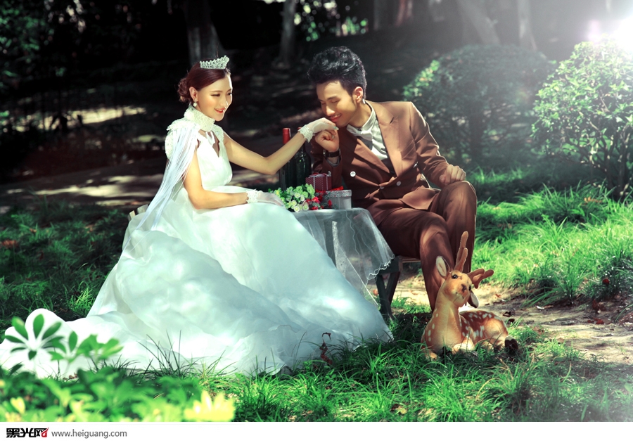 点击大图看下一张：卡洛依公主 婚纱摄影