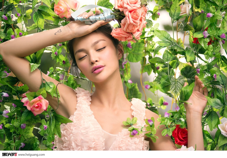 点击大图看下一张：花语 婚纱摄影