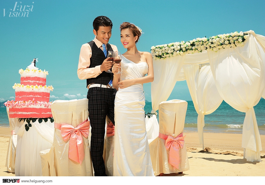 点击大图看下一张:浪漫午餐 婚纱摄影