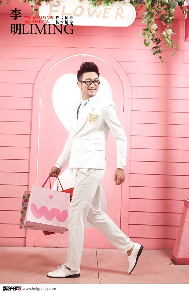 点击大图看下一张：粉佳人 婚纱摄影