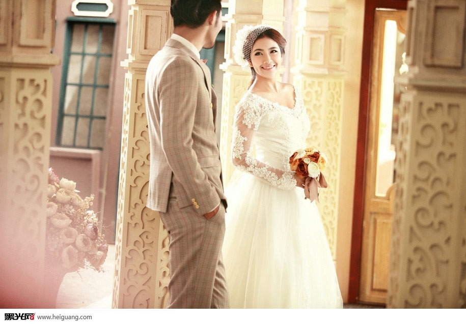 点击大图看下一张:爱笑的眼睛 婚纱摄影