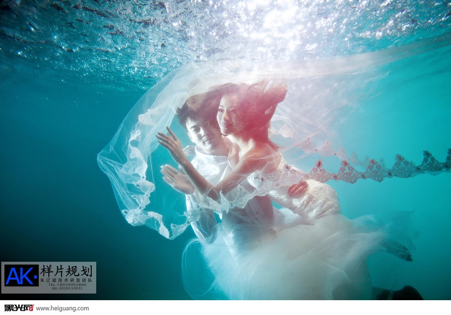 点击大图看下一张：深海恋人 婚纱摄影