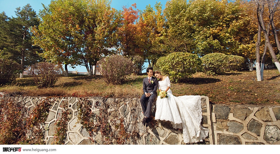 点击大图看下一张：秋意 婚纱摄影