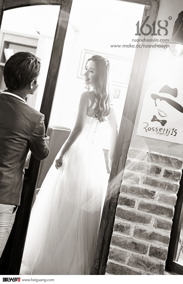 点击大图看下一张：明信片 婚纱摄影